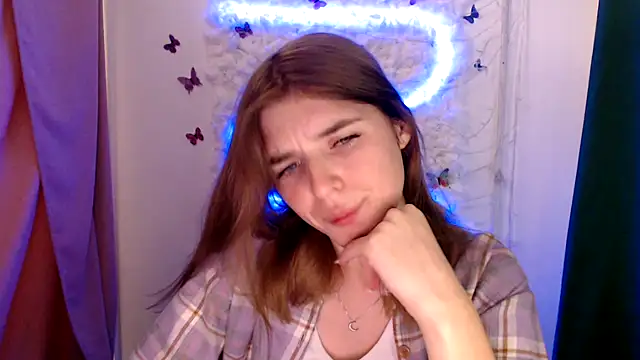 JuiceLips   online show from 09-23-25, 07:11