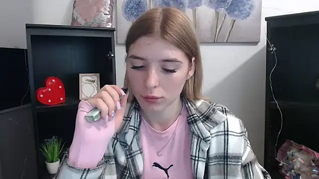 JuiceLips   online show from 11-25-25, 03:01