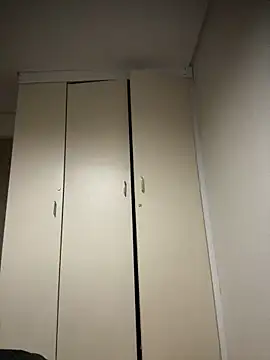 Snapshot of Mellow_Joe chatting on 12-18-25, 11:33 Mellow Joe online show from 12-18-25, 11:33