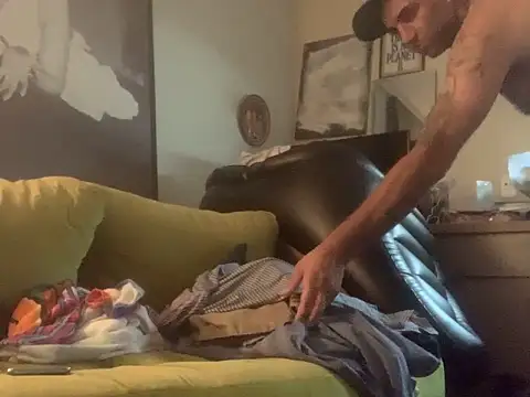 Hothotboyg online show from 09-12-25, 03:06