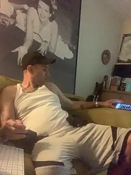 Hothotboyg online show from 10-23-25, 12:37