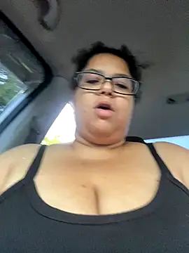 Snapshot of wishuhope4 chatting on 10-13-25, 01:33 wishuhope4 online show from 10-13-25, 01:33