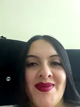 marianm29 online show from 12-05-25, 01:58