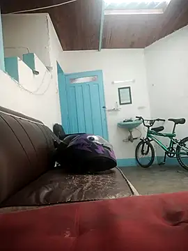 Snapshot of _yefez chatting on 11-18-25, 06:34 yefez online show from 11-18-25, 06:34