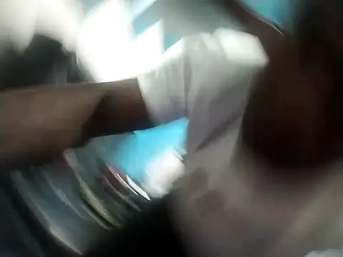 Snapshot of _yefez chatting on 12-21-25, 09:55 yefez online show from 12-21-25, 09:55