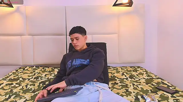 aron twink66 online show from 09-18-25, 01:57