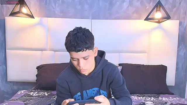 aron twink66 online show from 09-30-25, 03:39