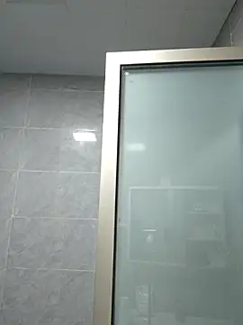 Snapshot of AAASuck chatting on 10-31-25, 02:29 AAASuck online show from 10-31-25, 02:29