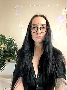 Snapshot of Jinhee_Tiny chatting on 09-13-25, 08:03 Jinhee Tiny online show from 09-13-25, 08:03