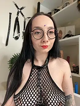 Snapshot of Jinhee_Tiny chatting on 10-06-25, 09:07 Jinhee Tiny online show from 10-06-25, 09:07