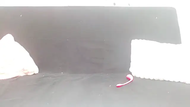 Emmahahaha17 online show from 10-17-25, 03:36