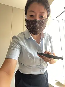 Snapshot of 300-AMAM chatting on 09-30-25, 03:00 300-AMAM online show from 09-30-25, 03:00