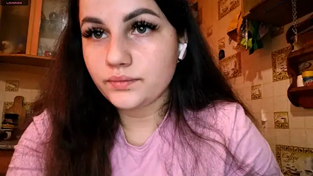 DierdreCousineau online show from 11-16-25, 10:21