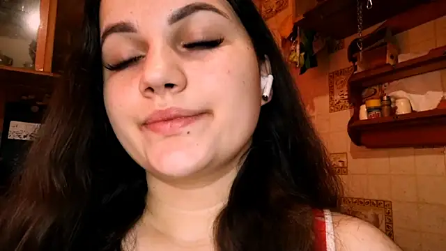 DierdreCousineau online show from 11-18-25, 10:09