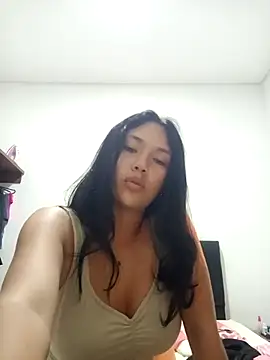 littledoll1  online show from 10-13-25, 03:06