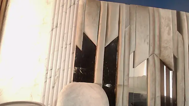 KiraaWild online show from 10-15-25, 07:14