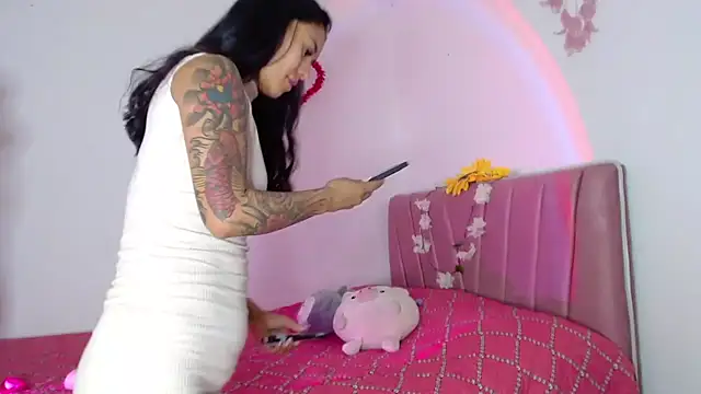 Liahdiaz  online show from 09-19-25, 12:39