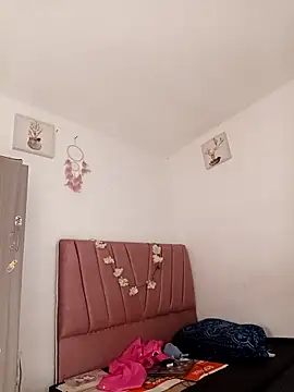 Liahdiaz  online show from 12-16-25, 04:56