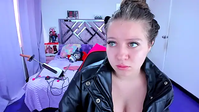 Luna Analya online show from 02-19-26, 03:41