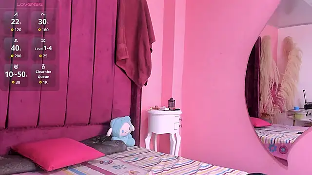 Rihanna hotx online show from 09-13-25, 03:39