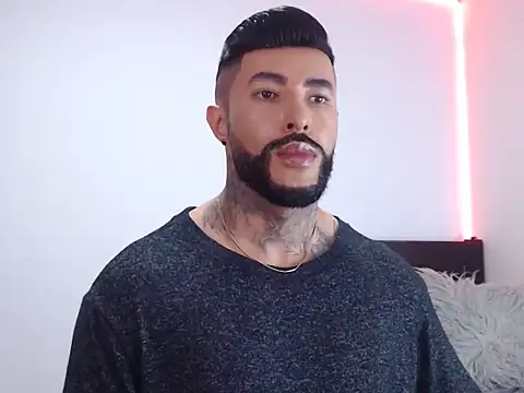 andrea de lucaa online show from 10-25-25, 03:36