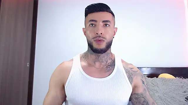 andrea de lucaa online show from 12-19-25, 01:34