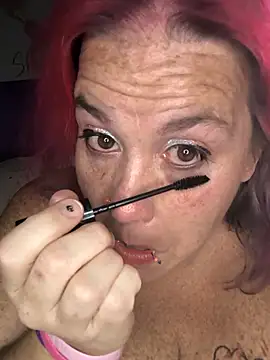 Snapshot of Courdles chatting on 11-16-25, 09:31 Courdles online show from 11-16-25, 09:31