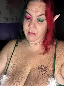 Snapshot of Courdles chatting on 12-04-25, 10:35 Courdles online show from 12-04-25, 10:35