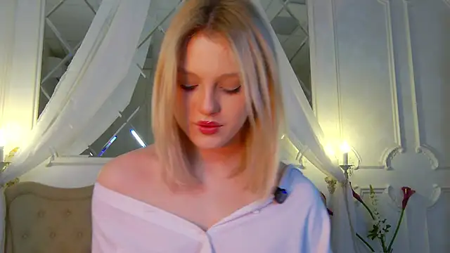 Snapshot of CaitlinSugar chatting on 11-06-25, 04:57 CaitlinSugar online show from 11-06-25, 04:57