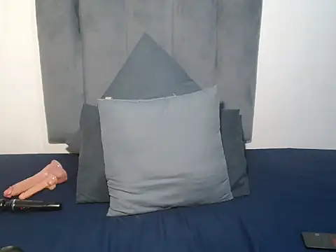 Snapshot of GorillaGripCunt77 chatting on 11-27-25, 07:43 GorillaGripCunt77 online show from 11-27-25, 07:43