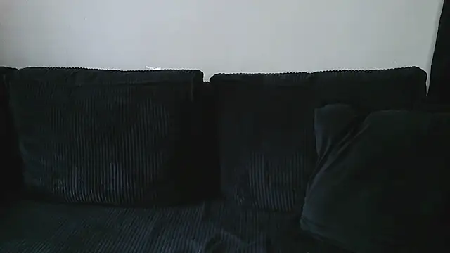   Leyla   online show from 10-11-25, 11:09