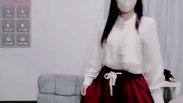 Snapshot of yuna_yyy chatting on 10-22-25, 04:57 yuna yyy online show from 10-22-25, 04:57