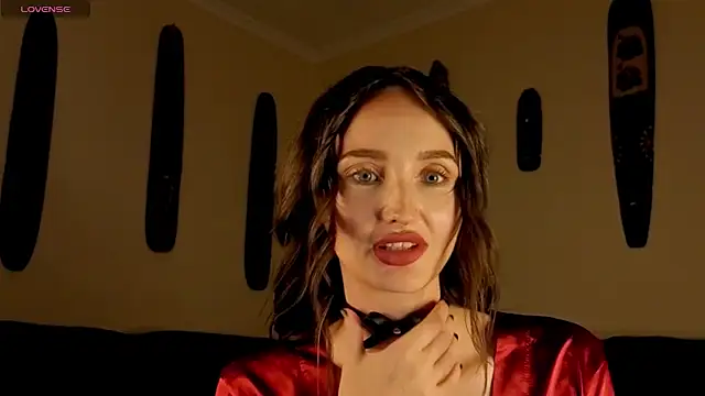 Snapshot of xSweetMissx chatting on 09-09-25, 09:47 xSweetMissx online show from 09-09-25, 09:47