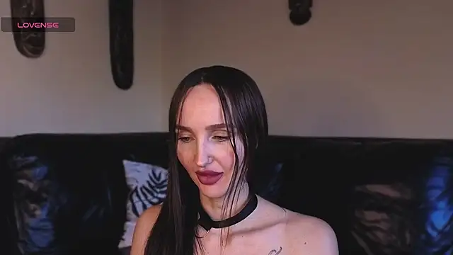 Snapshot of xSweetMissx chatting on 10-25-25, 11:29 xSweetMissx online show from 10-25-25, 11:29