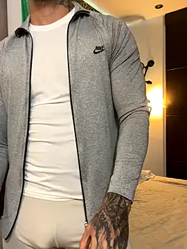 Tomy maylon online show from 10-08-25, 04:48