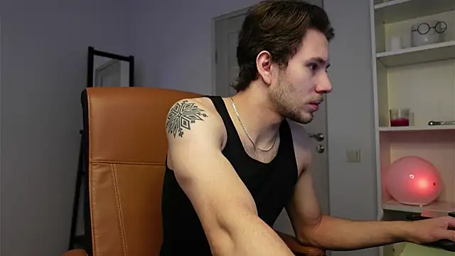 Snapshot of Ethan_Fyre chatting on 10-25-25, 11:51 Ethan Fyre online show from 10-25-25, 11:51