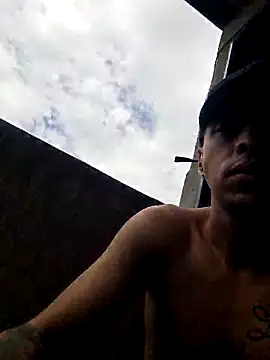 Snapshot of Santi2323xxX chatting on 02-02-26, 04:38 Santi2323xxX online show from 02-02-26, 04:38