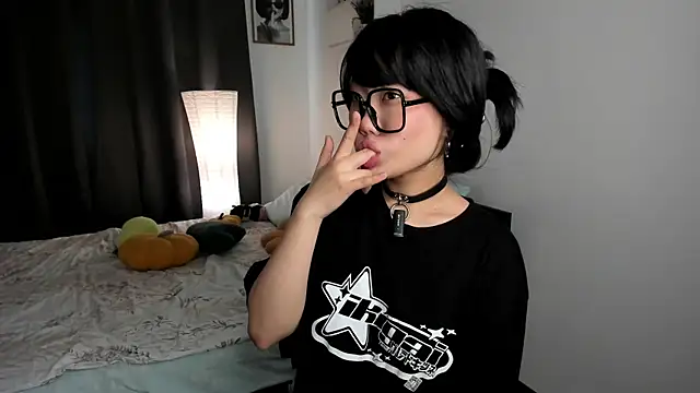  molly molly molly  online show from 10-04-25, 11:30