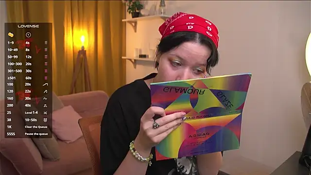 Snapshot of bluebeell chatting on 09-08-25, 09:03 bluebeell online show from 09-08-25, 09:03