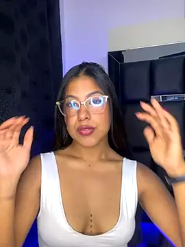 Kendra C online show from 10-19-25, 10:32