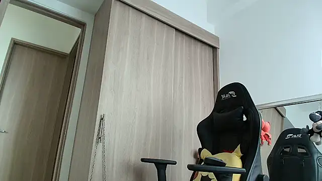 Snapshot of brunothompson3 chatting on 09-12-25, 03:23 brunothompson3 online show from 09-12-25, 03:23