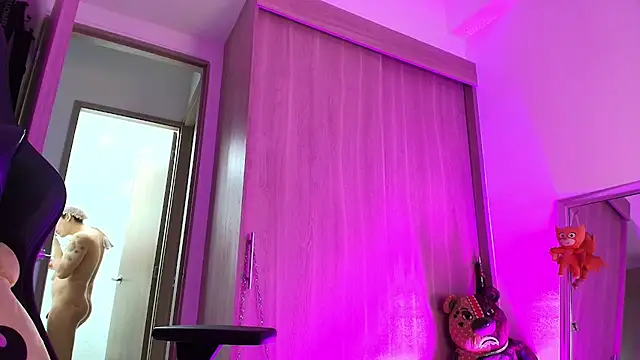 Snapshot of brunothompson3 chatting on 09-14-25, 11:04 brunothompson3 online show from 09-14-25, 11:04