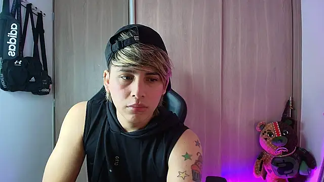 Snapshot of brunothompson3 chatting on 09-25-25, 11:19 brunothompson3 online show from 09-25-25, 11:19