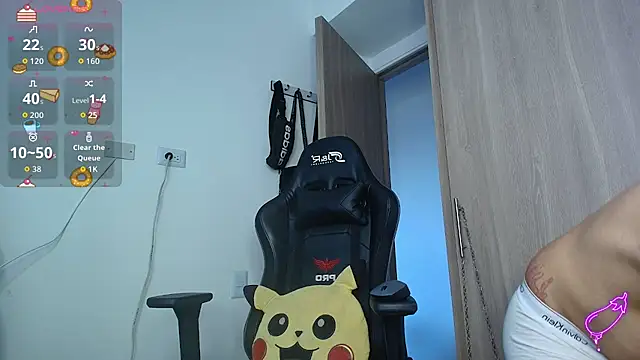 Snapshot of brunothompson3 chatting on 10-03-25, 10:29 brunothompson3 online show from 10-03-25, 10:29