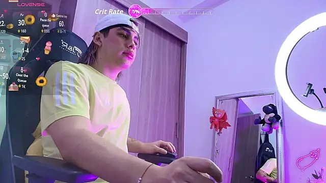 Snapshot of brunothompson3 chatting on 10-21-25, 01:39 brunothompson3 online show from 10-21-25, 01:39