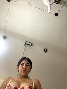 Snapshot of Gaby-Herrera chatting on 09-25-25, 08:23 Gaby-Herrera online show from 09-25-25, 08:23