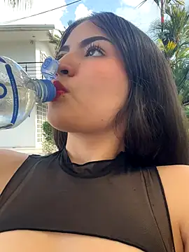 Snapshot of Gaby-Herrera chatting on 10-05-25, 08:18 Gaby-Herrera online show from 10-05-25, 08:18