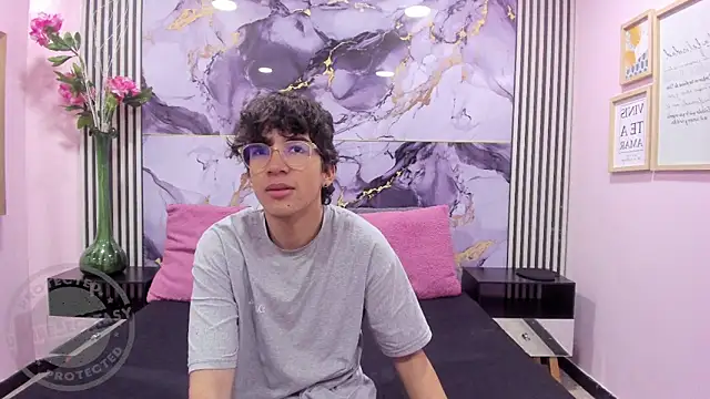 Desire Ecstasy online show from 10-13-25, 01:33