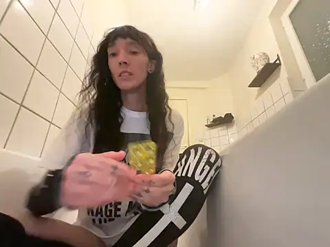 Snapshot of Styxlust chatting on 02-01-26, 11:58 Styxlust online show from 02-01-26, 11:58