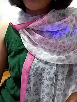 Thaohoa love online show from 10-24-25, 06:37